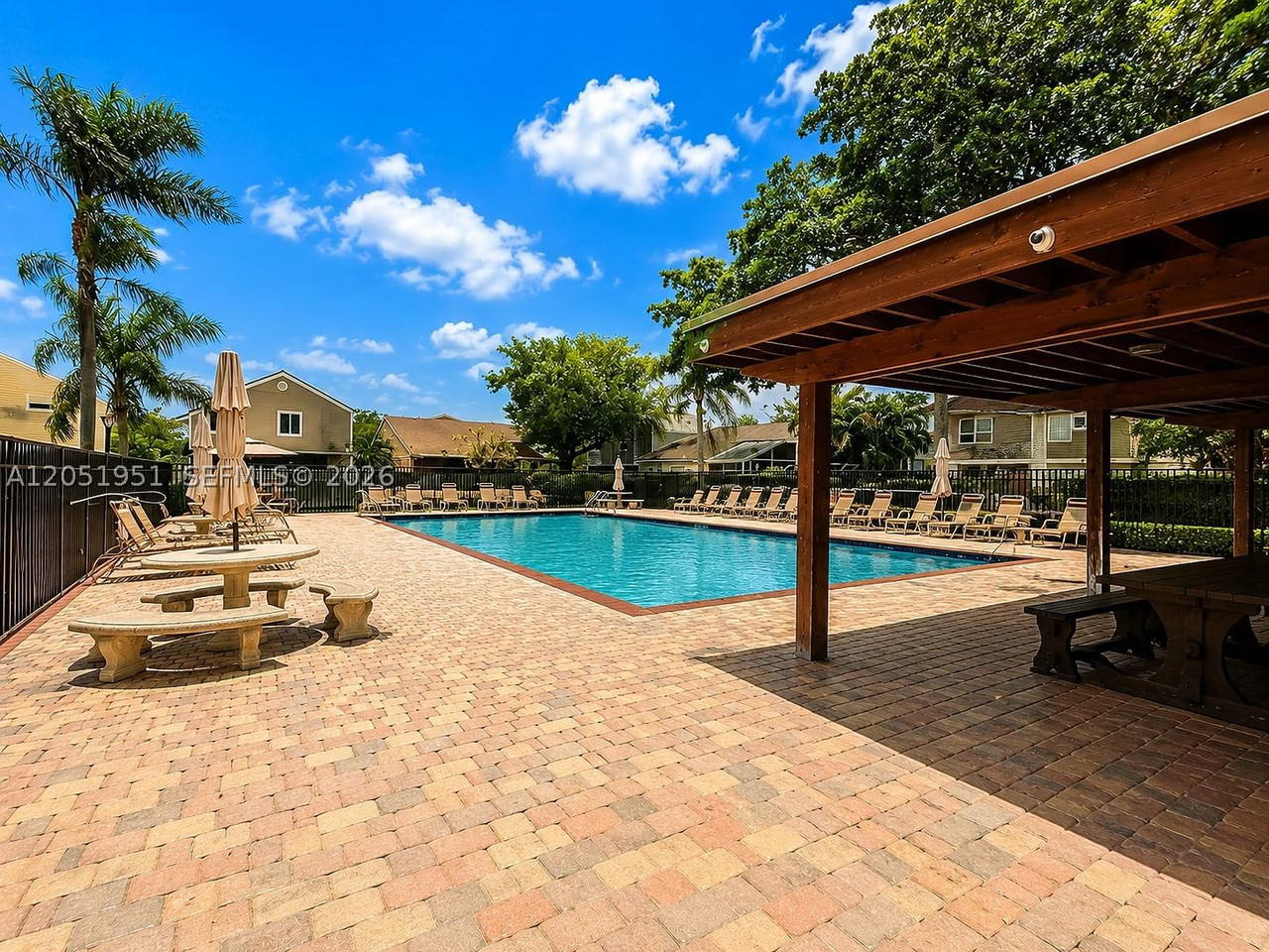 Real estate property located at 15701 Waterside Cir #205, Broward, Waterside Village Three C, Sunrise, FL