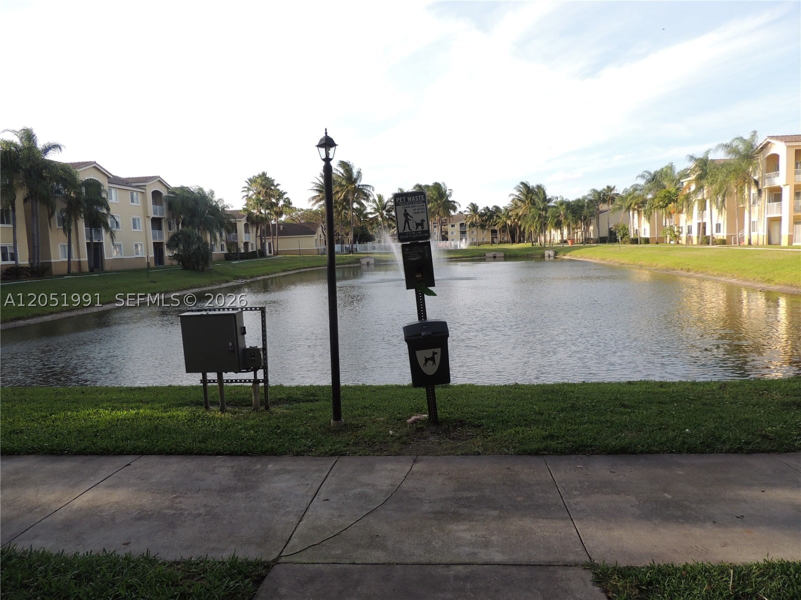 Real estate property located at 2600 University Dr #103, Broward, Royal Grand Condo, Davie, FL