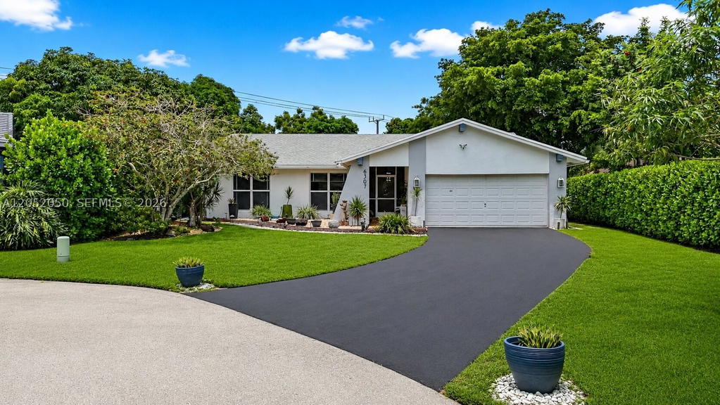 Real estate property located at 6307 Silk Oak Cir, Broward, Woodlands Sec Eight, Tamarac, FL