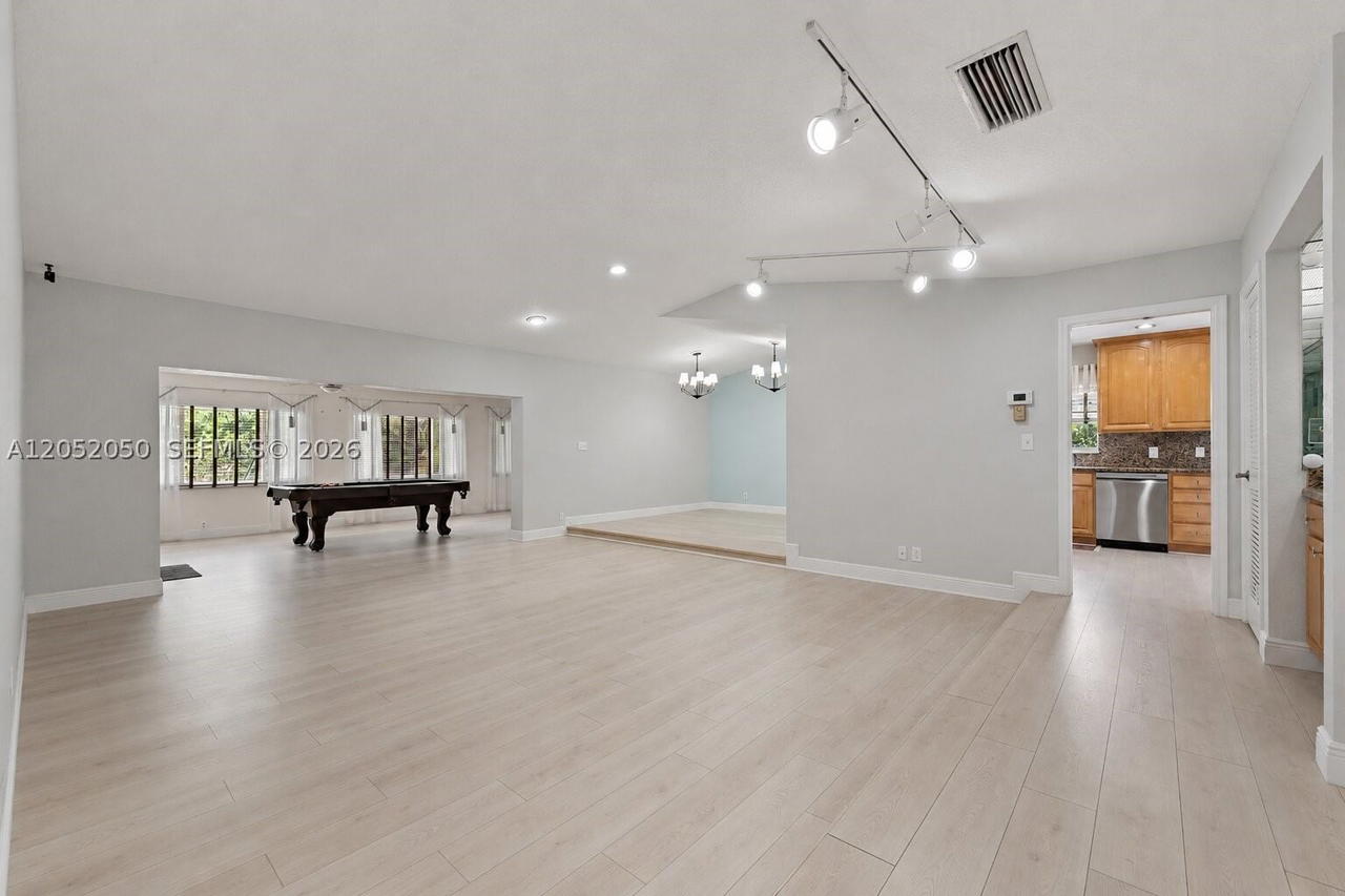 Real estate property located at 6307 Silk Oak Cir, Broward, Woodlands Sec Eight, Tamarac, FL