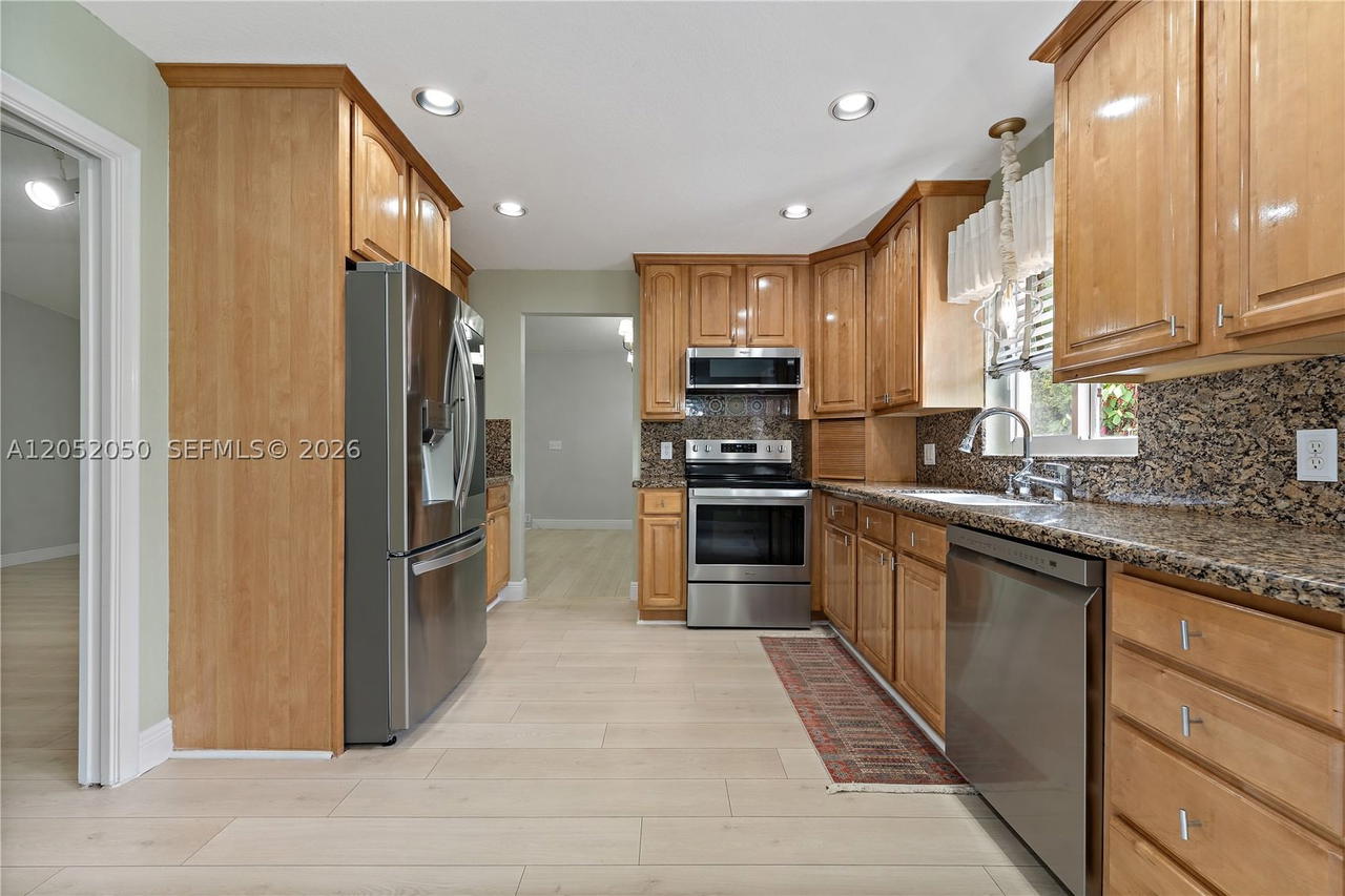 Real estate property located at 6307 Silk Oak Cir, Broward, Woodlands Sec Eight, Tamarac, FL