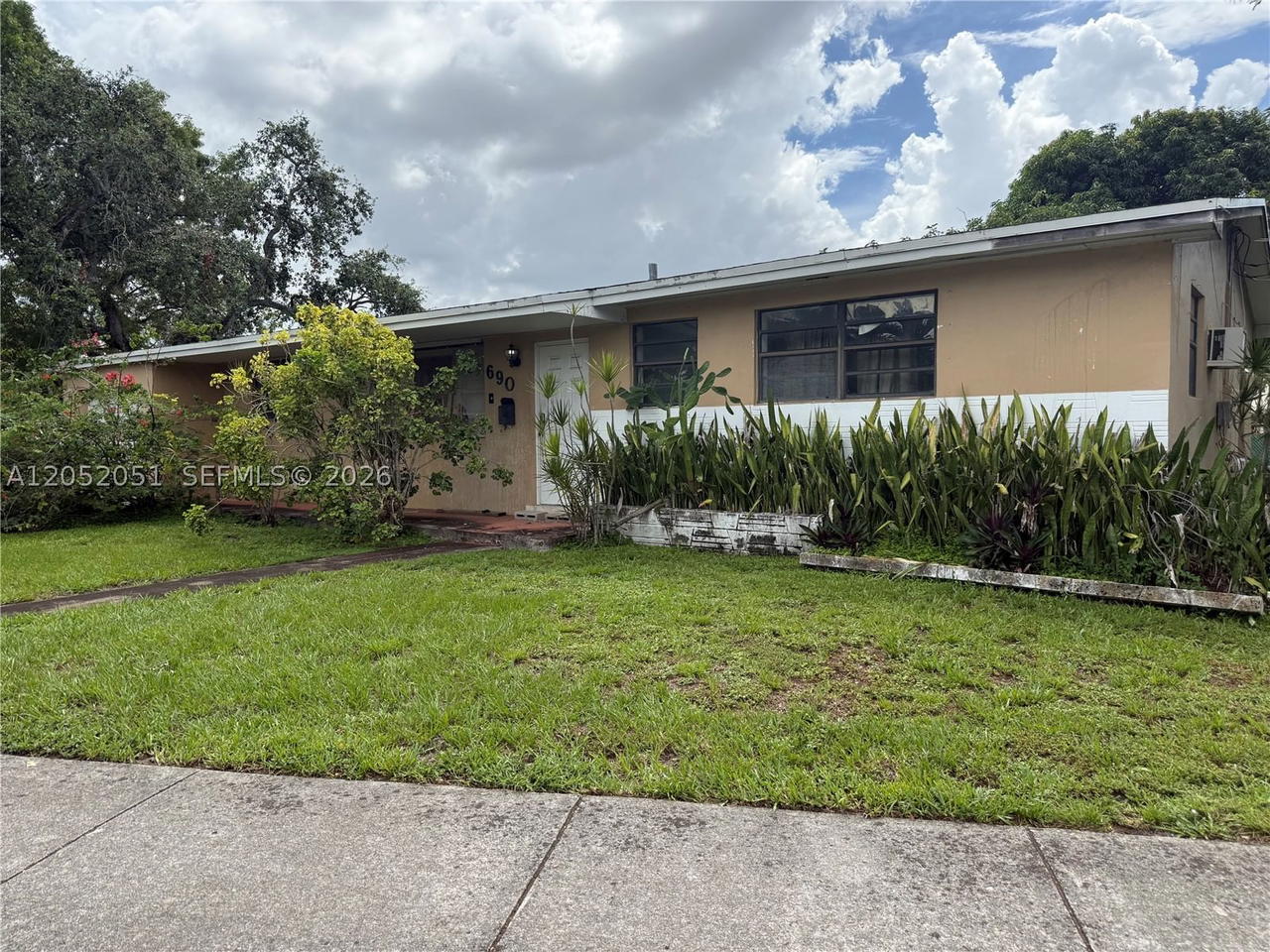 Real estate property located at 690 70th Pl, Miami-dade, Markhaven Hgts, Hialeah, FL