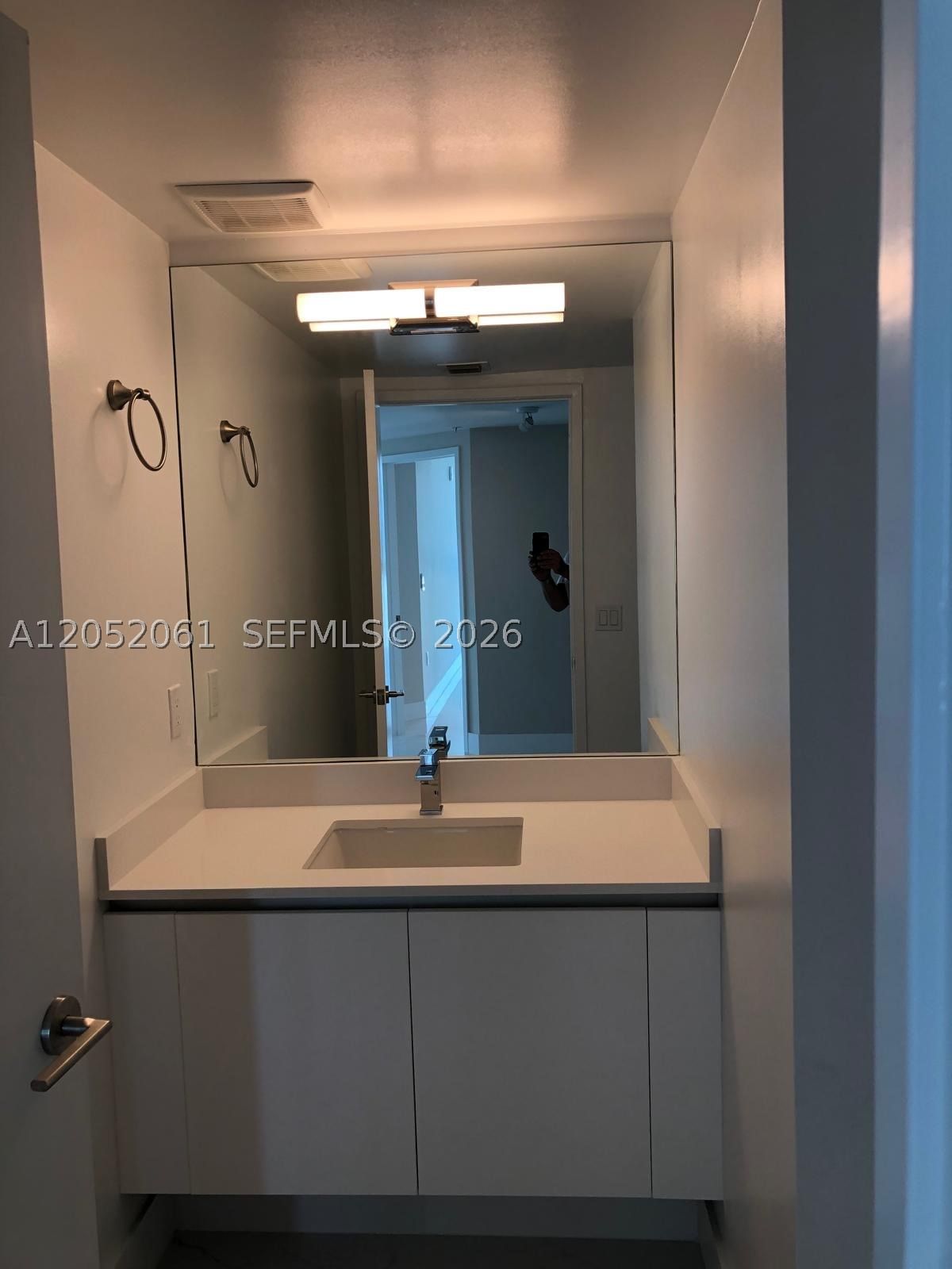 Real estate property located at 330 Sunny Isles Blvd #5-2401, Miami-dade, Parque Towers Condo, Sunny Isles Beach, FL