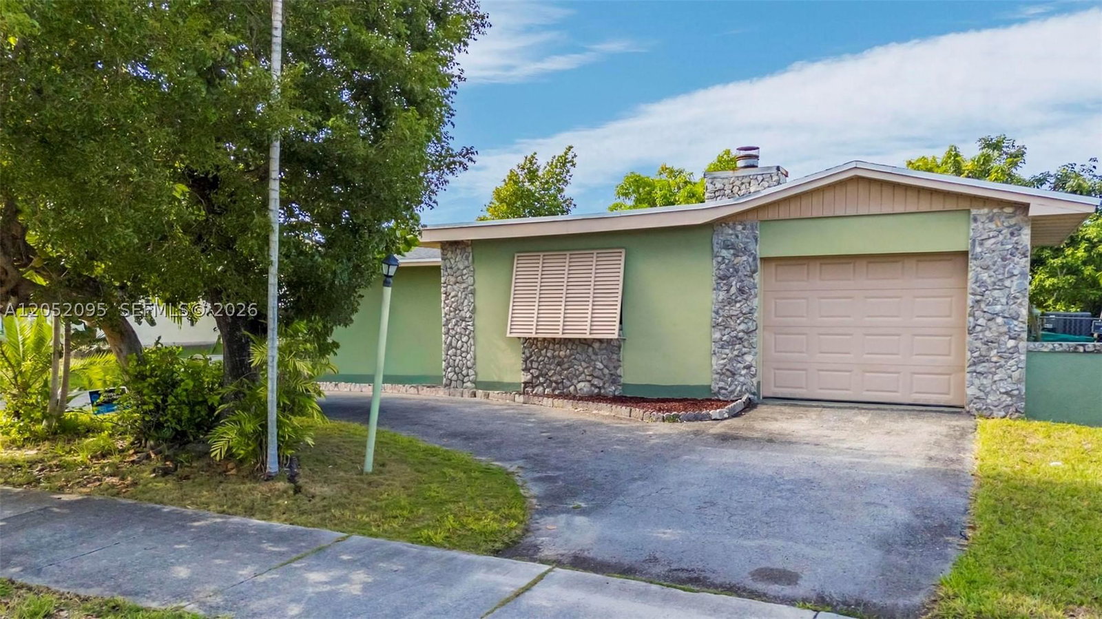 Real estate property located at 9110 200 St, Miami-dade, Old Cutler Cove, Cutler Bay, FL