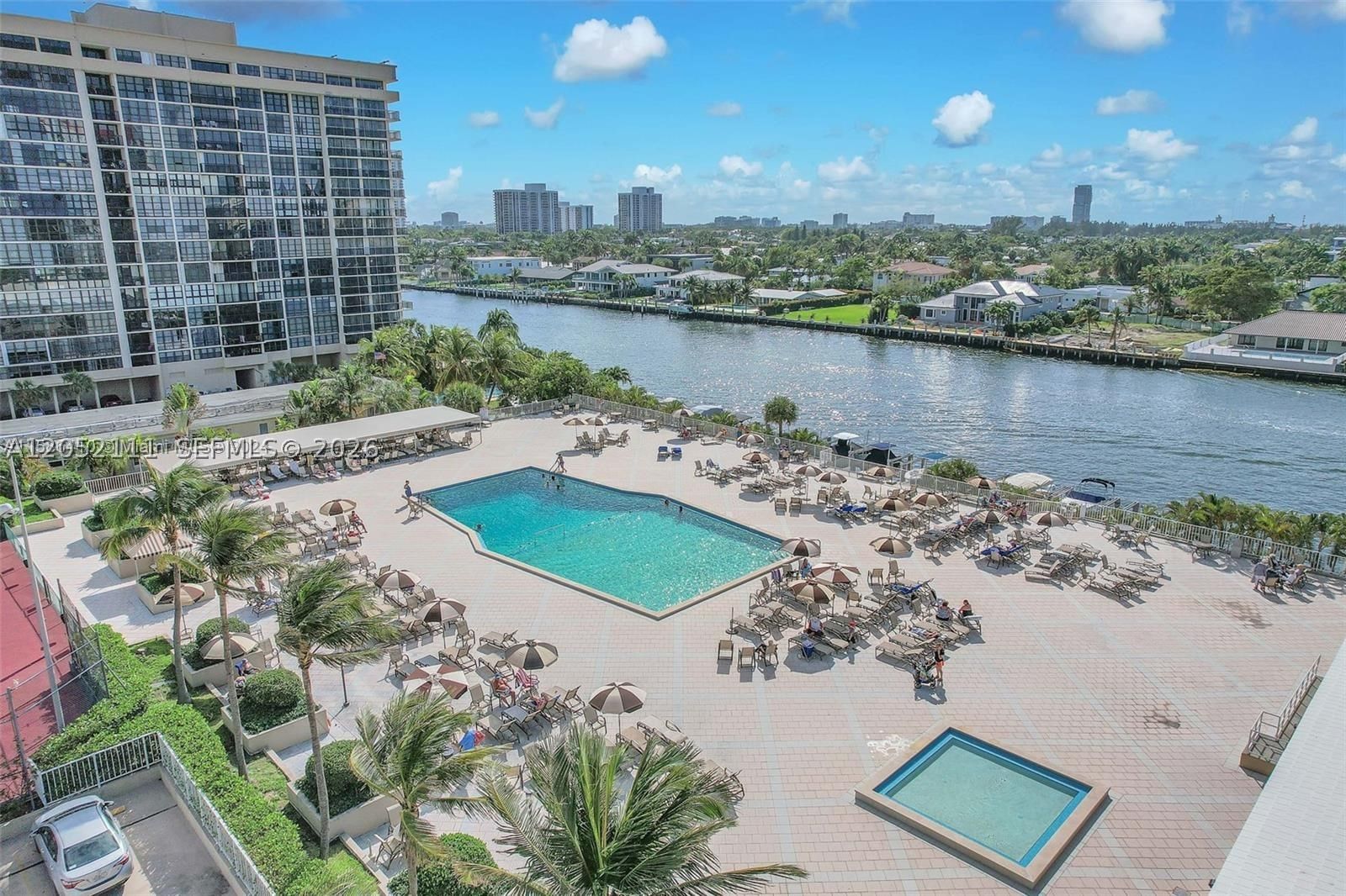 Real estate property located at 1950 Ocean Dr MN, Broward, Hemispheres Condo, Hallandale Beach, FL