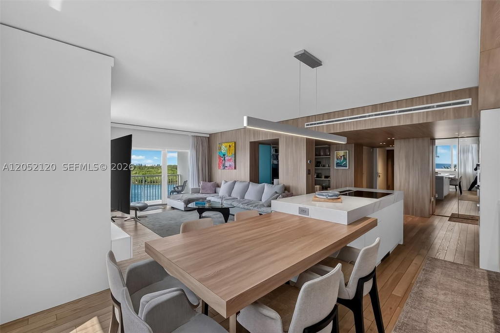Real estate property located at 300 Bayview Dr #916, Miami-dade, Arlen House Condo, Sunny Isles Beach, FL