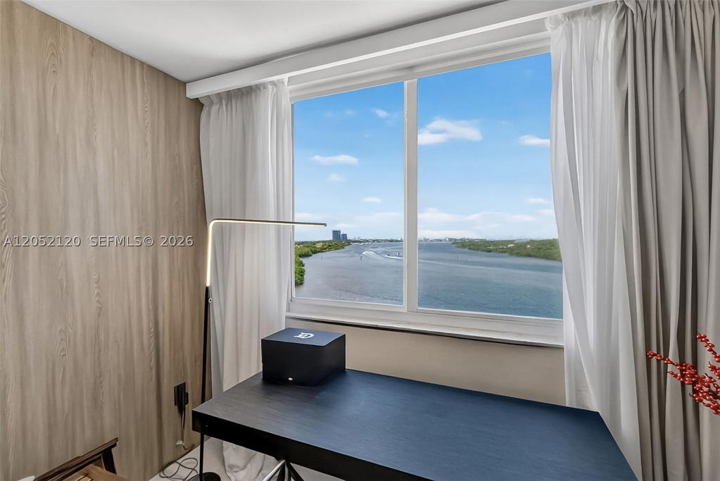 Real estate property located at 300 Bayview Dr #916, Miami-dade, Arlen House Condo, Sunny Isles Beach, FL
