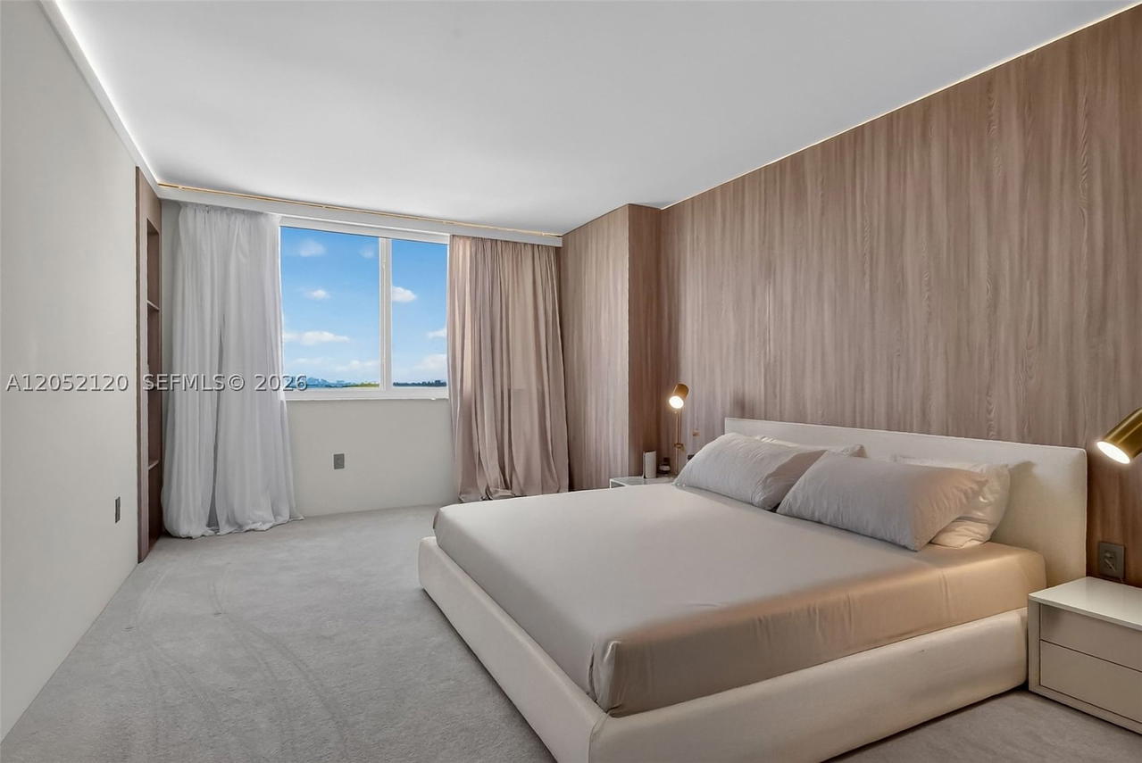 Real estate property located at 300 Bayview Dr #916, Miami-dade, Arlen House Condo, Sunny Isles Beach, FL
