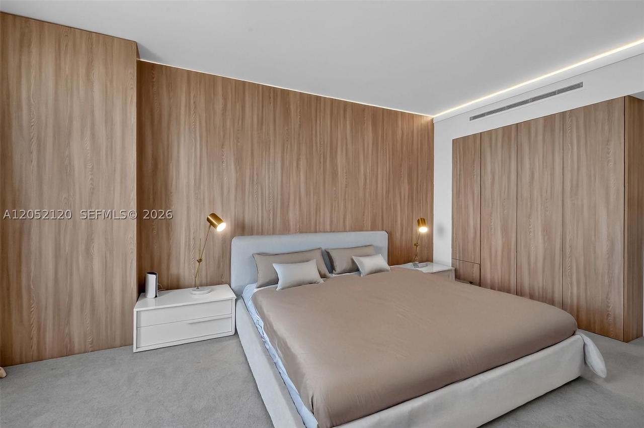 Real estate property located at 300 Bayview Dr #916, Miami-dade, Arlen House Condo, Sunny Isles Beach, FL