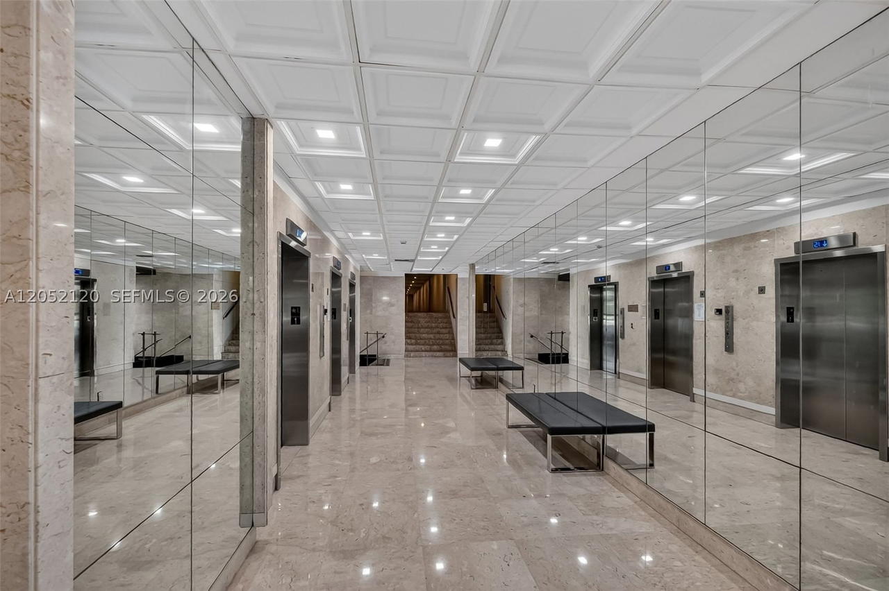 Real estate property located at 300 Bayview Dr #916, Miami-dade, Arlen House Condo, Sunny Isles Beach, FL