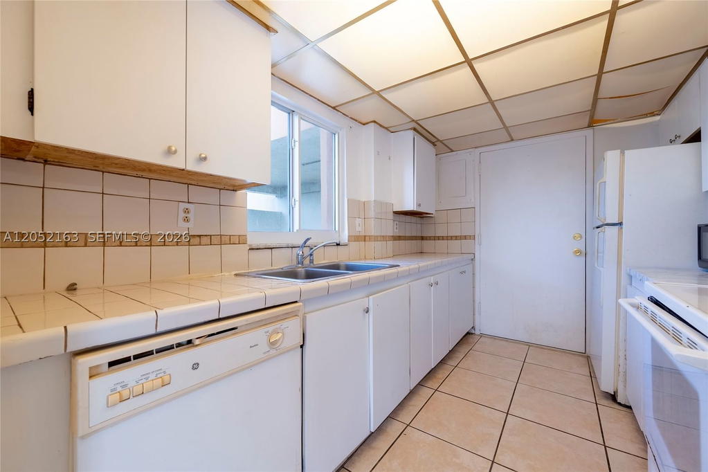 Real estate property located at 200 178th Dr #711, Miami-dade, Marbella Tower Condo, Sunny Isles Beach, FL