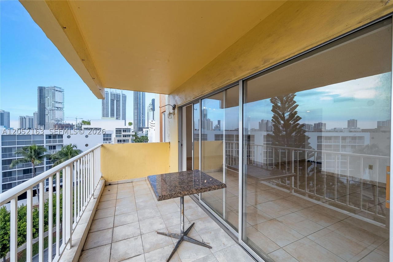 Real estate property located at 200 178th Dr #711, Miami-dade, Marbella Tower Condo, Sunny Isles Beach, FL