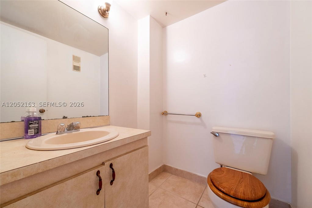 Real estate property located at 200 178th Dr #711, Miami-dade, Marbella Tower Condo, Sunny Isles Beach, FL