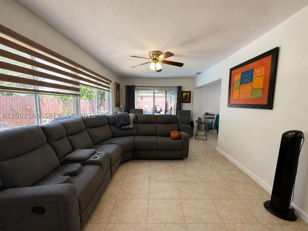 Real estate property located at 8291 17th Ct, Broward, Pasadena Lakes, Pembroke Pines, FL