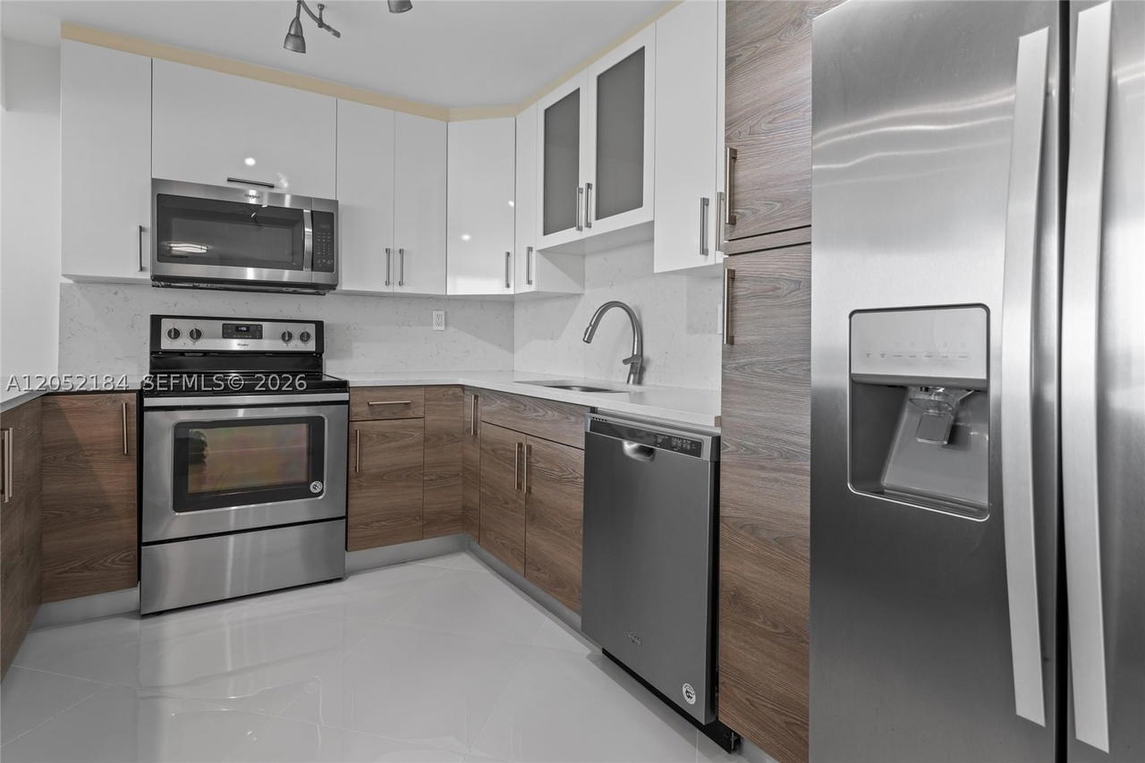 Real estate property located at 7135 Collins Ave #1535, Miami-dade, Burleigh House Condo, Miami Beach, FL