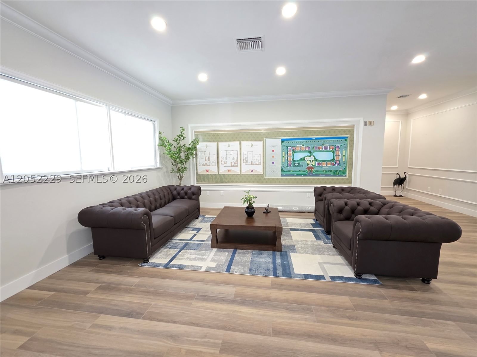 Real estate property located at 2620 University Dr #111, Broward, Royal Grand Condo, Davie, FL