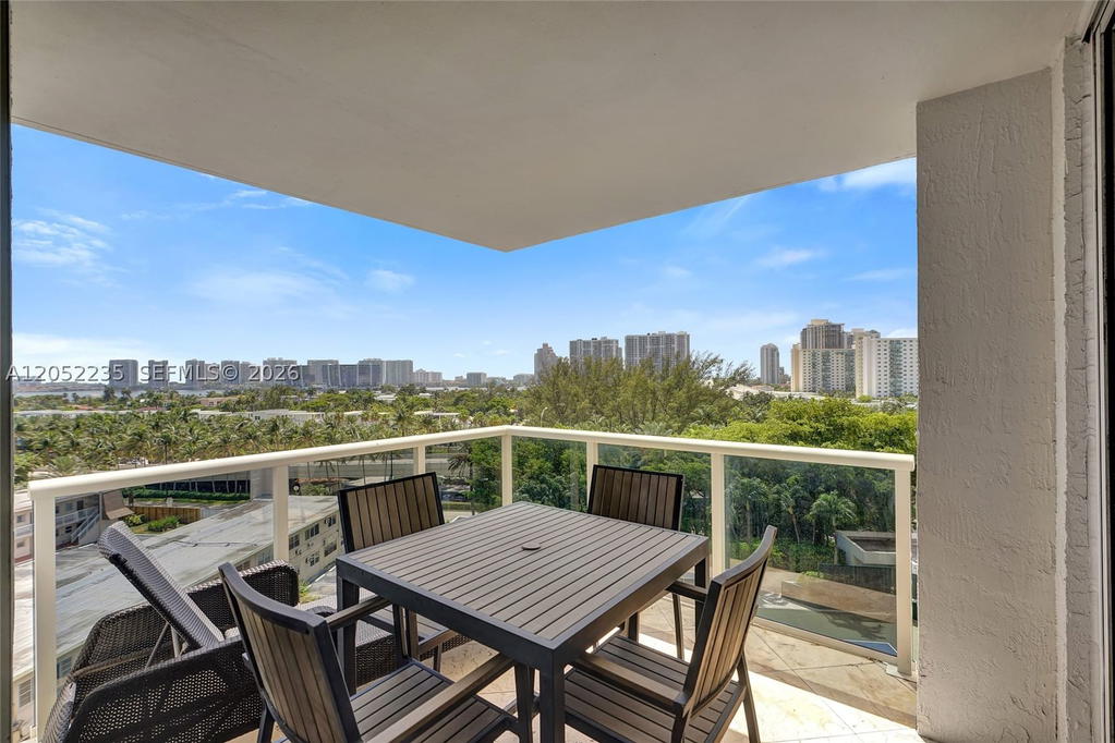 Real estate property located at 19111 Collins Ave #607, Miami-dade, Ocean Two Condo, Sunny Isles Beach, FL