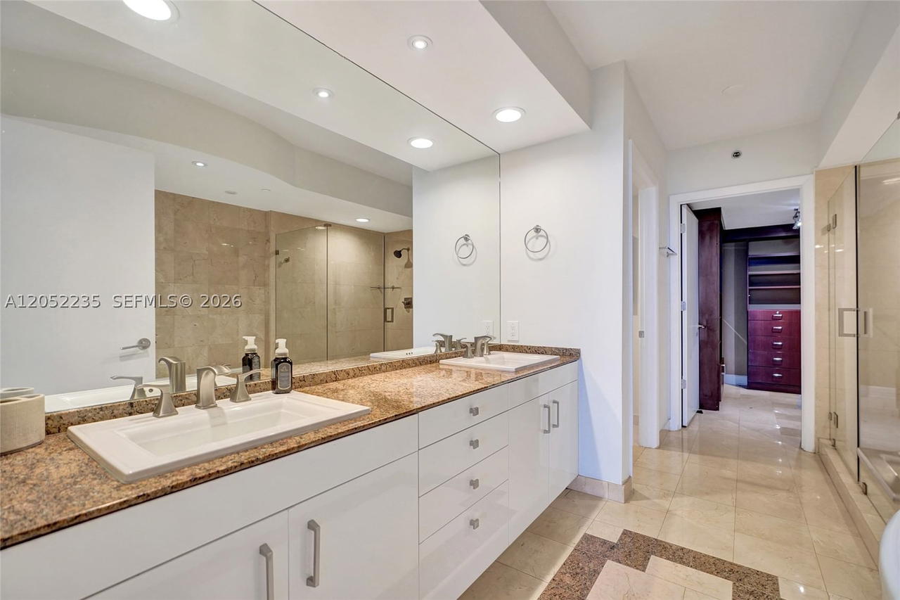 Real estate property located at 19111 Collins Ave #607, Miami-dade, Ocean Two Condo, Sunny Isles Beach, FL