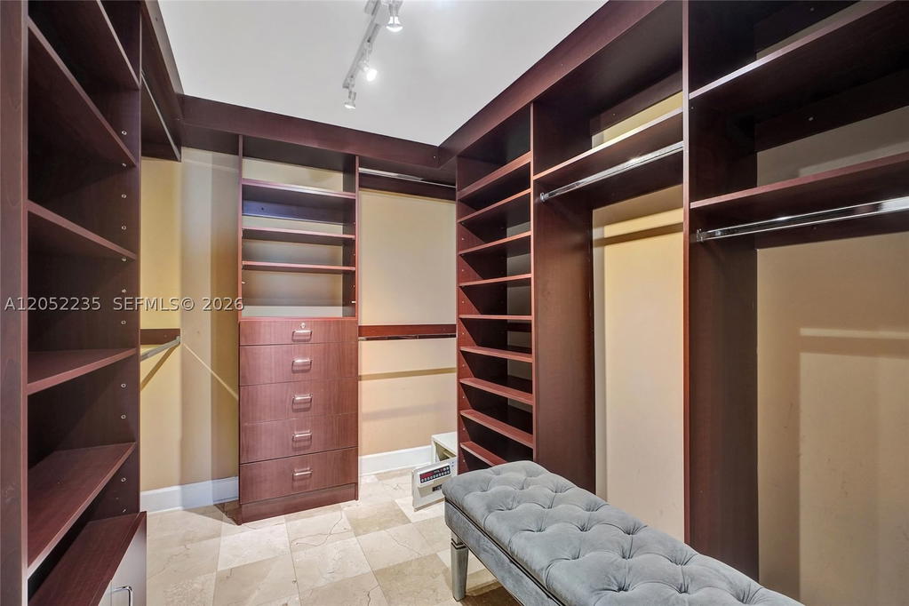 Real estate property located at 19111 Collins Ave #607, Miami-dade, Ocean Two Condo, Sunny Isles Beach, FL