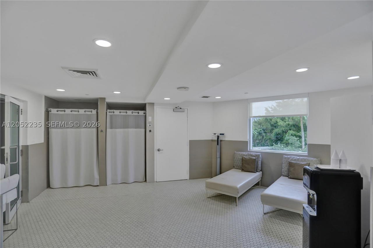 Real estate property located at 19111 Collins Ave #607, Miami-dade, Ocean Two Condo, Sunny Isles Beach, FL
