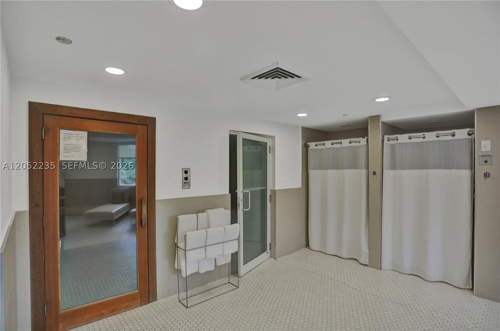 Real estate property located at 19111 Collins Ave #607, Miami-dade, Ocean Two Condo, Sunny Isles Beach, FL