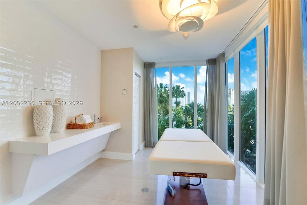 Real estate property located at 19111 Collins Ave #607, Miami-dade, Ocean Two Condo, Sunny Isles Beach, FL