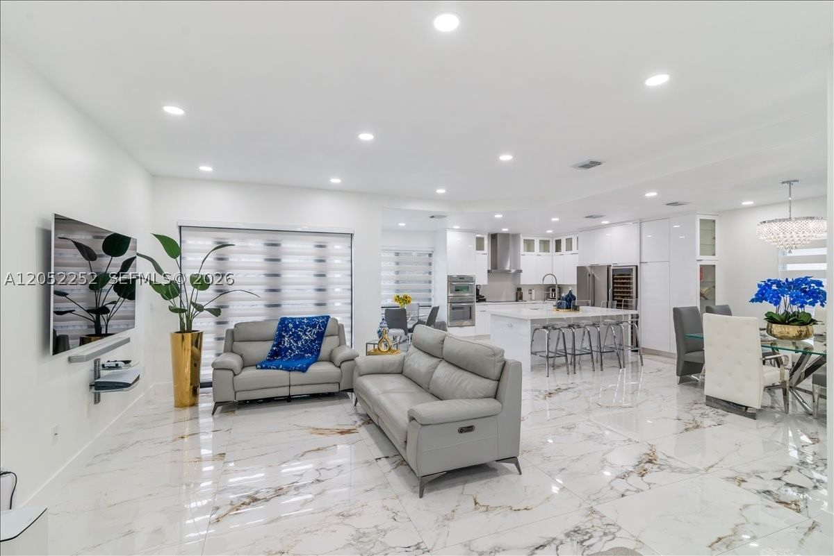 Real estate property located at 16234 48th Ter, Miami-dade, Casa Lago 1st Addn, Miami, FL