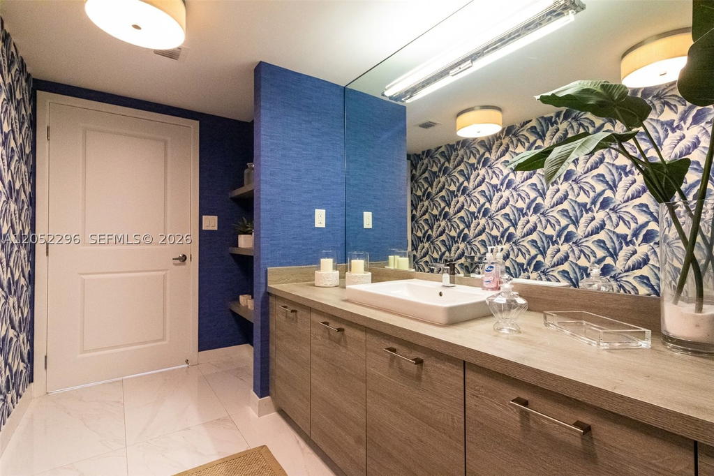Real estate property located at 400 Sunny Isles Blvd #1604, Miami-dade, 400 Sunny Isles Condo Wes, Sunny Isles Beach, FL