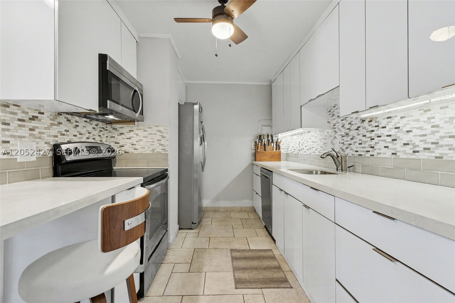Real estate property located at 211 Ocean Dr #205, Broward, Victoria Towers Condo, Hollywood, FL