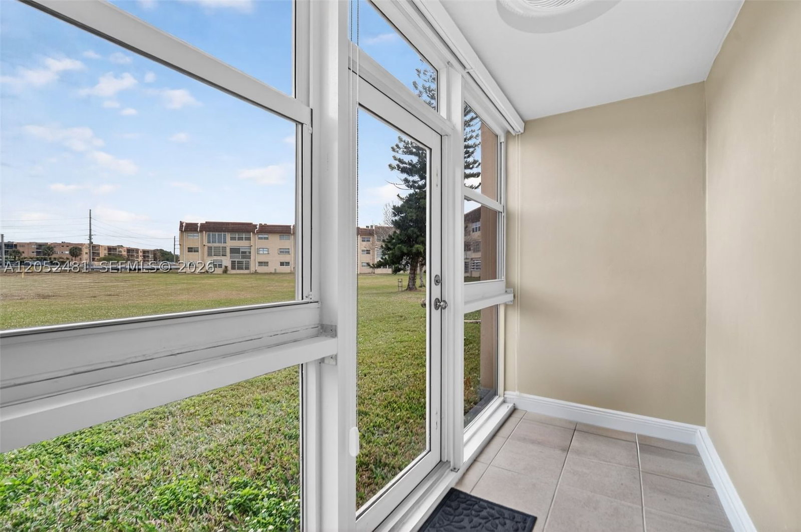 Real estate property located at 8851 Sunrise Lakes Blvd #116, Broward, Sunrise Lakes 76 Condo, Sunrise, FL