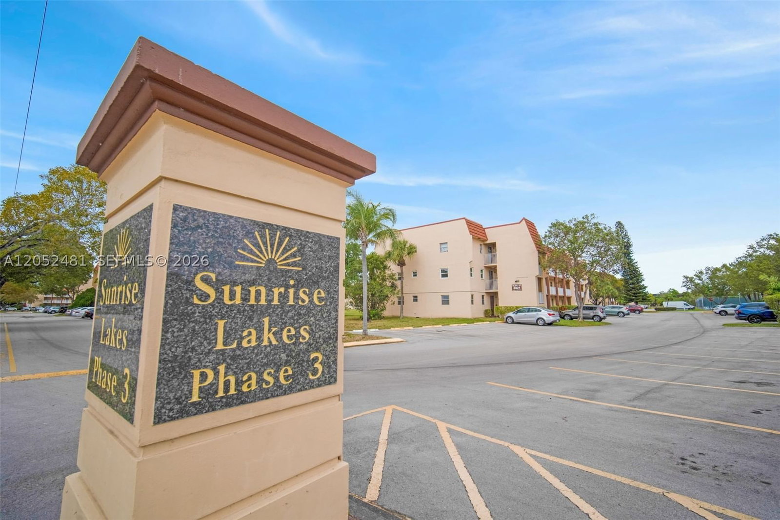 Real estate property located at 8851 Sunrise Lakes Blvd #116, Broward, Sunrise Lakes 76 Condo, Sunrise, FL