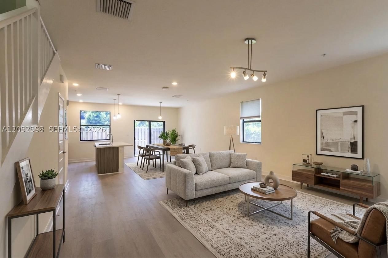 Real estate property located at 10407 82nd St #12, Miami-dade, Highland At Park Central, Doral, FL