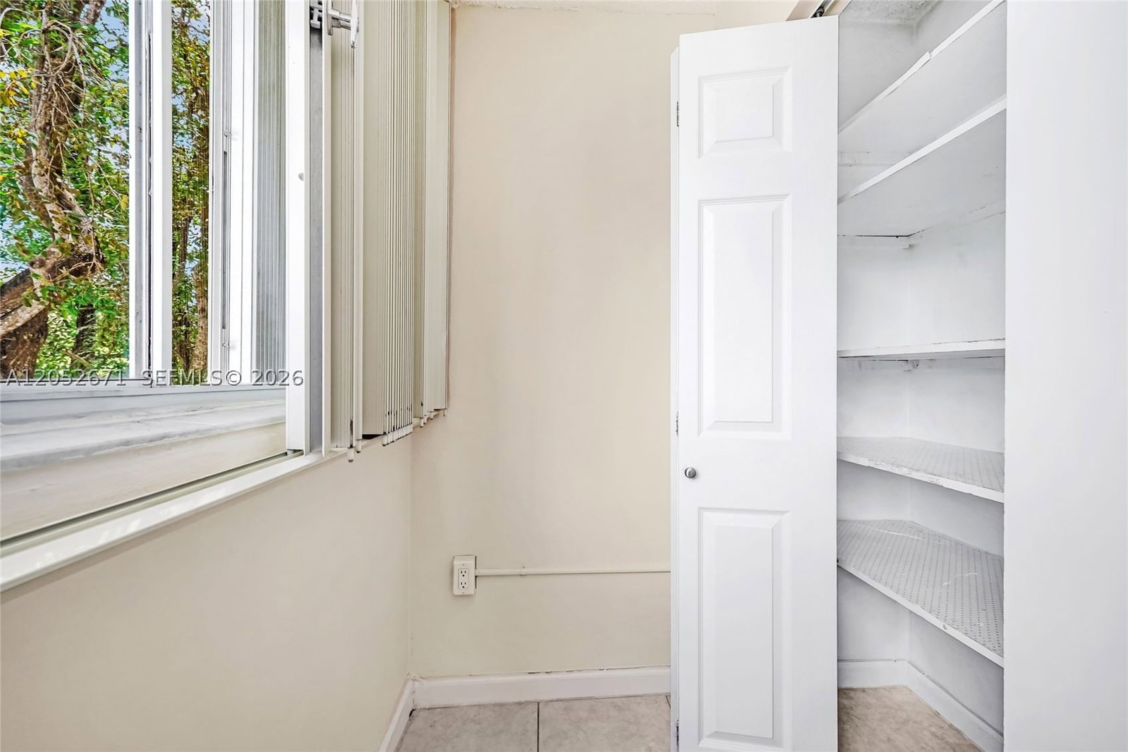 Real estate property located at 6861 147th Ave #3G, Miami-dade, Sovereigns Condo, Miami, FL