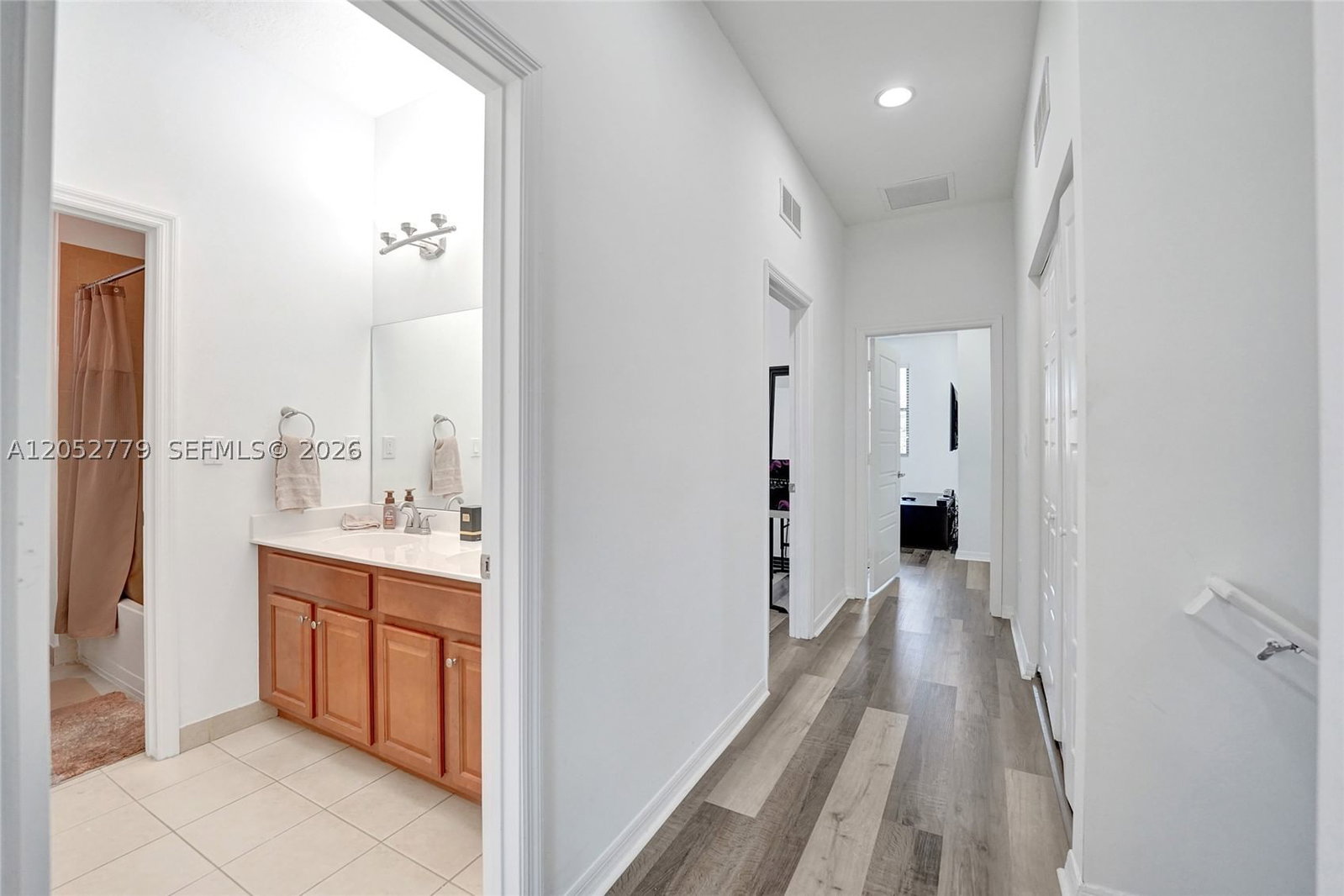 Real estate property located at 650 191st Ter, Miami-dade, Champion Lakes, Miami, FL