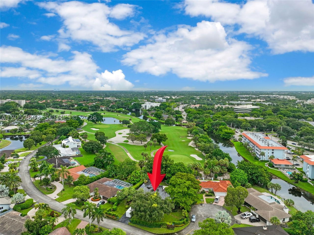Real estate property located at 8541 Lake Dasha Dr, Broward, Jacaranda Area 12-c, Plantation, FL
