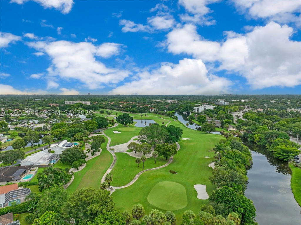 Real estate property located at 8541 Lake Dasha Dr, Broward, Jacaranda Area 12-c, Plantation, FL