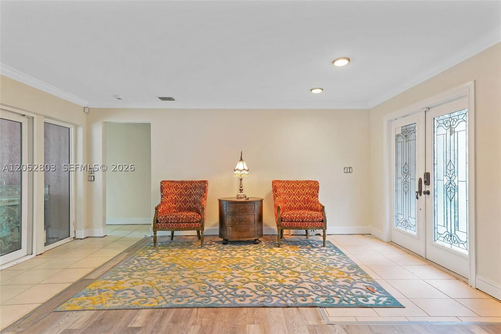 Real estate property located at 8541 Lake Dasha Dr, Broward, Jacaranda Area 12-c, Plantation, FL