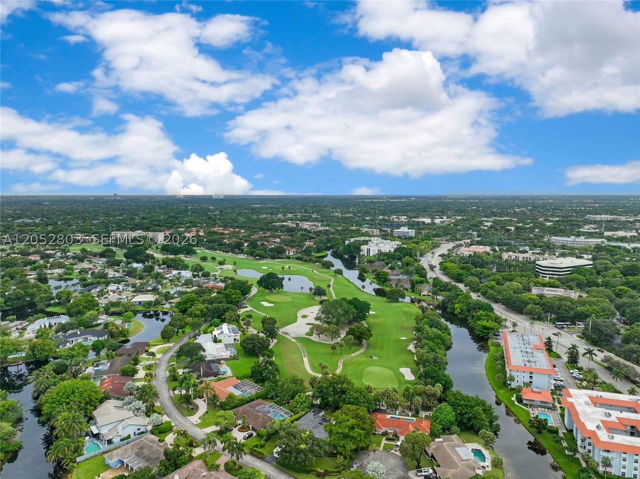 Real estate property located at 8541 Lake Dasha Dr, Broward, Jacaranda Area 12-c, Plantation, FL