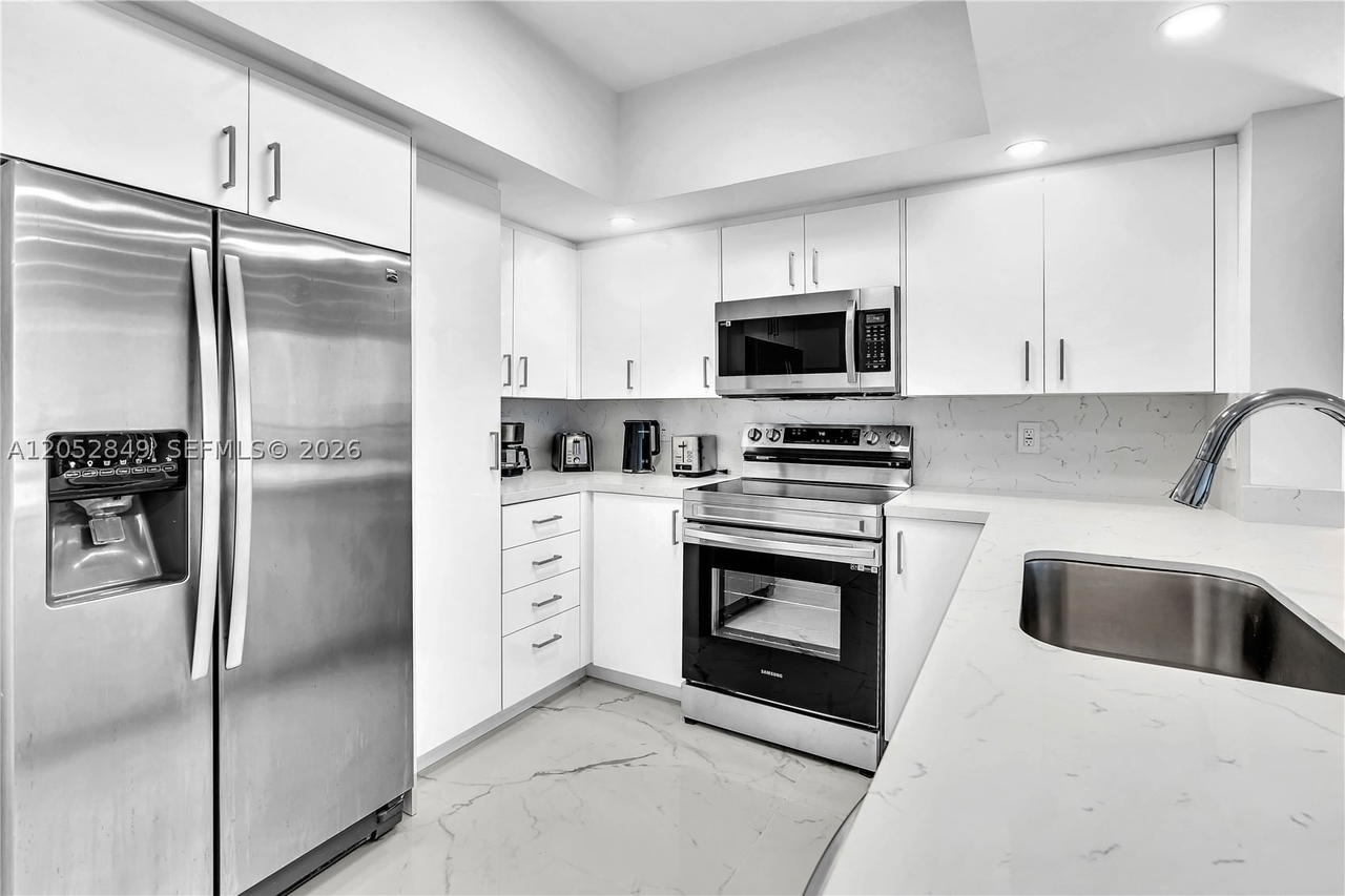 Real estate property located at 17375 Collins Ave #1703, Miami-dade, Ocean Point Beach Club Co, Sunny Isles Beach, FL