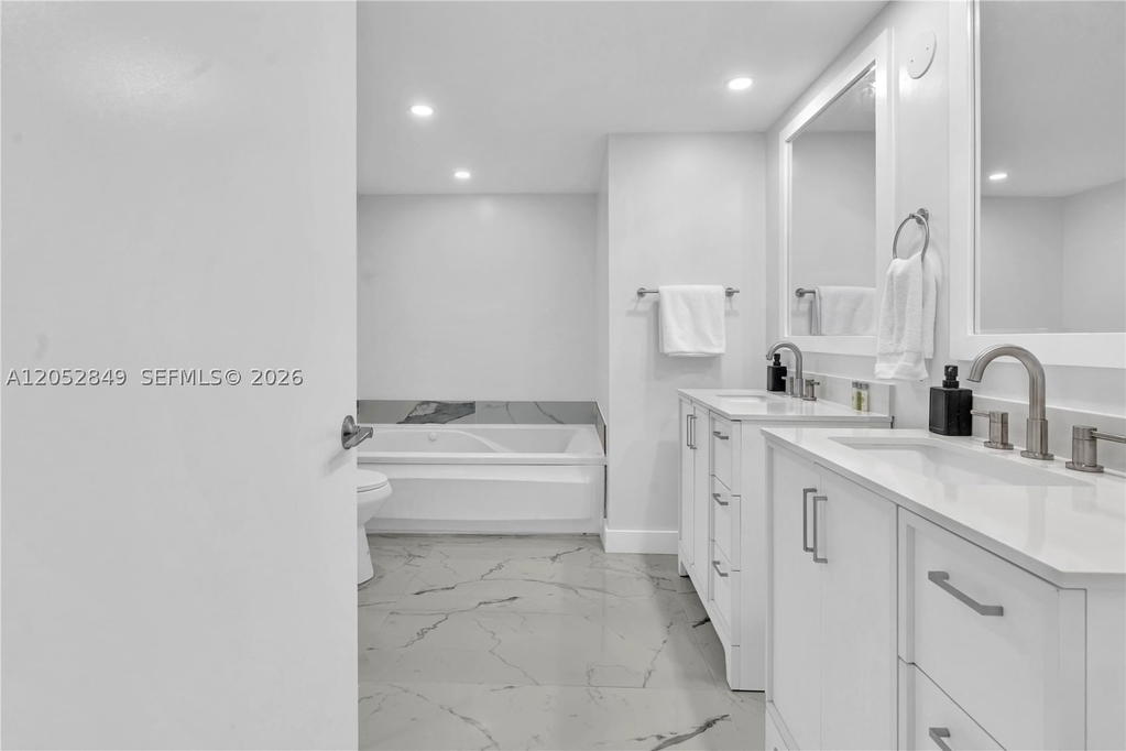 Real estate property located at 17375 Collins Ave #1703, Miami-dade, Ocean Point Beach Club Co, Sunny Isles Beach, FL