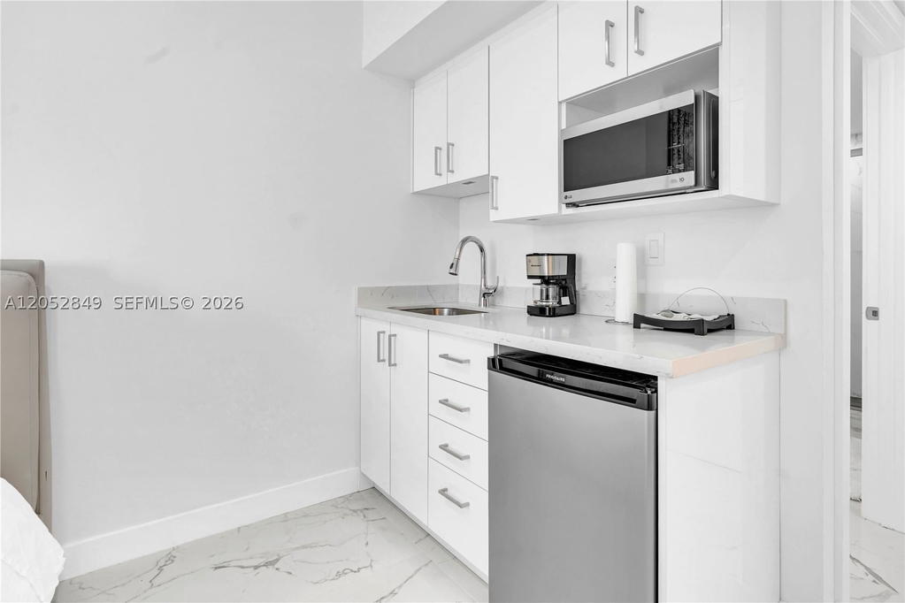 Real estate property located at 17375 Collins Ave #1703, Miami-dade, Ocean Point Beach Club Co, Sunny Isles Beach, FL