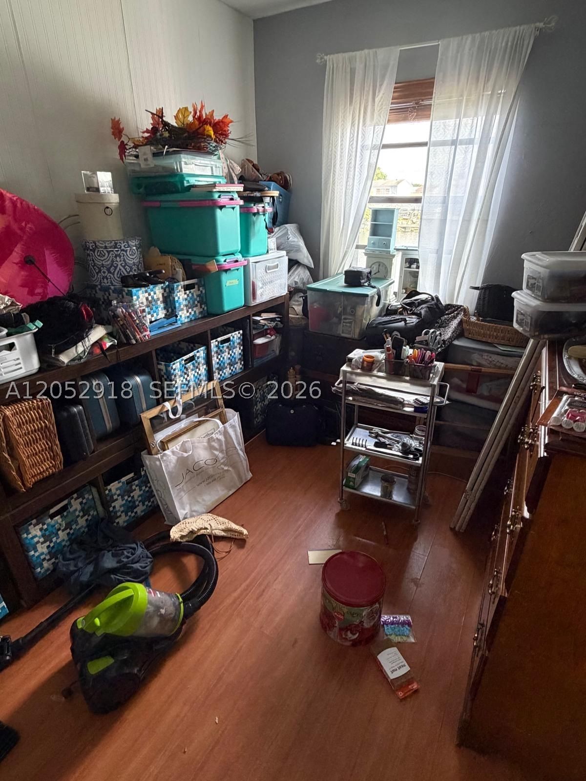 Real estate property located at 1335 68th St #204, Miami-dade, Kings Cove Condo, Hialeah, FL
