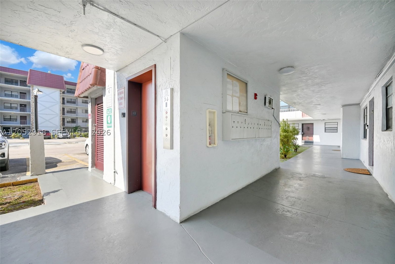 Real estate property located at 1335 68th St #204, Miami-dade, Kings Cove Condo, Hialeah, FL