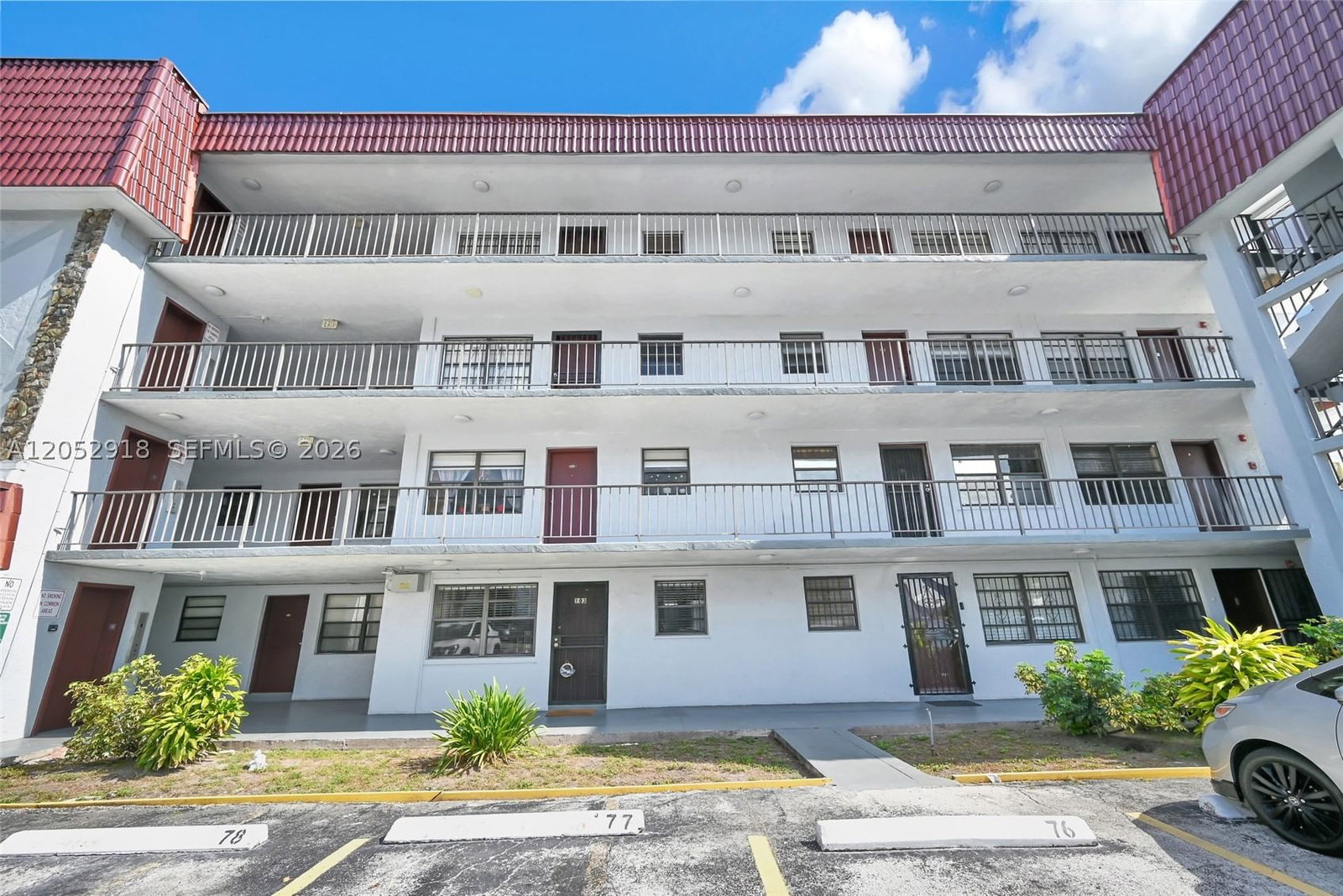Real estate property located at 1335 68th St #204, Miami-dade, Kings Cove Condo, Hialeah, FL