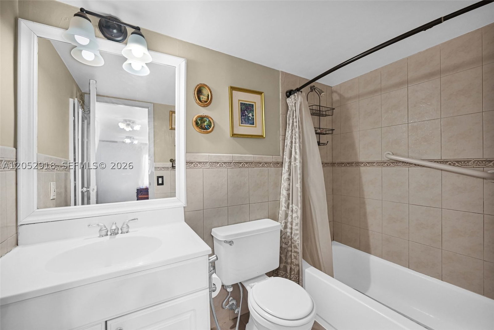 Real estate property located at 1335 68th St #204, Miami-dade, Kings Cove Condo, Hialeah, FL