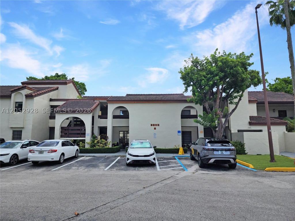 Real estate property located at 9070 125th Ave A203, Miami-dade, Kenland Bend South Condo, Miami, FL