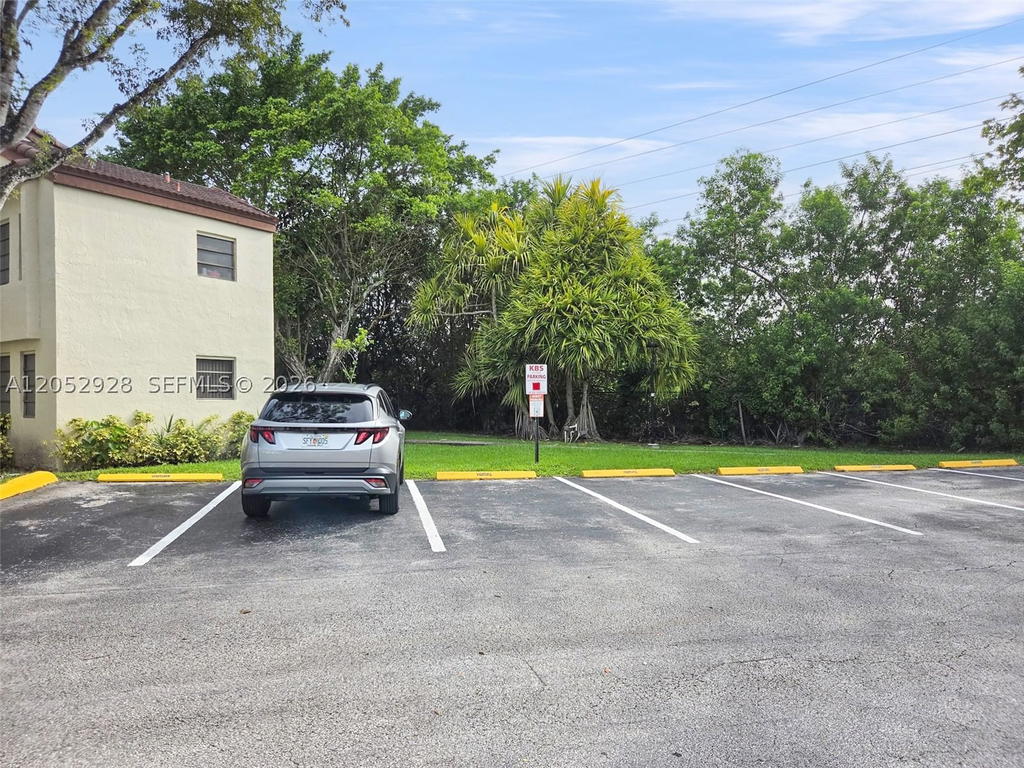 Real estate property located at 9070 125th Ave A203, Miami-dade, Kenland Bend South Condo, Miami, FL
