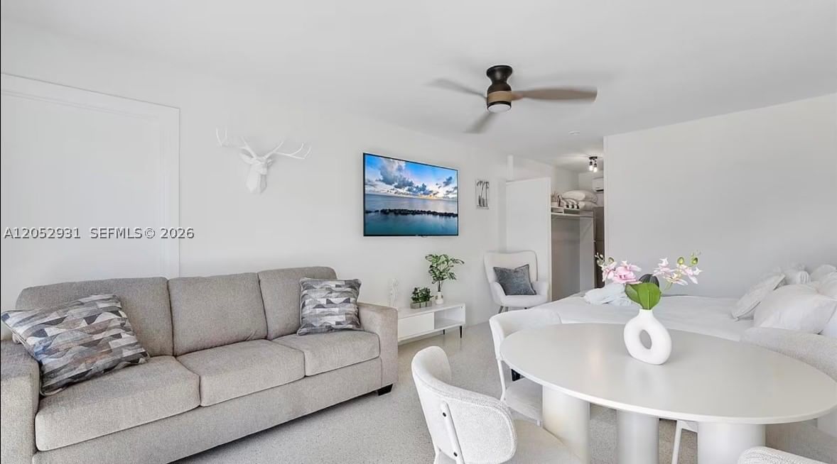 Real estate property located at 333 Palm St, Broward, Hollywood Central Beach, Hollywood, FL
