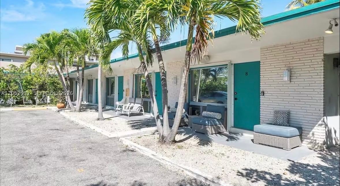 Real estate property located at 333 Palm St, Broward, Hollywood Central Beach, Hollywood, FL