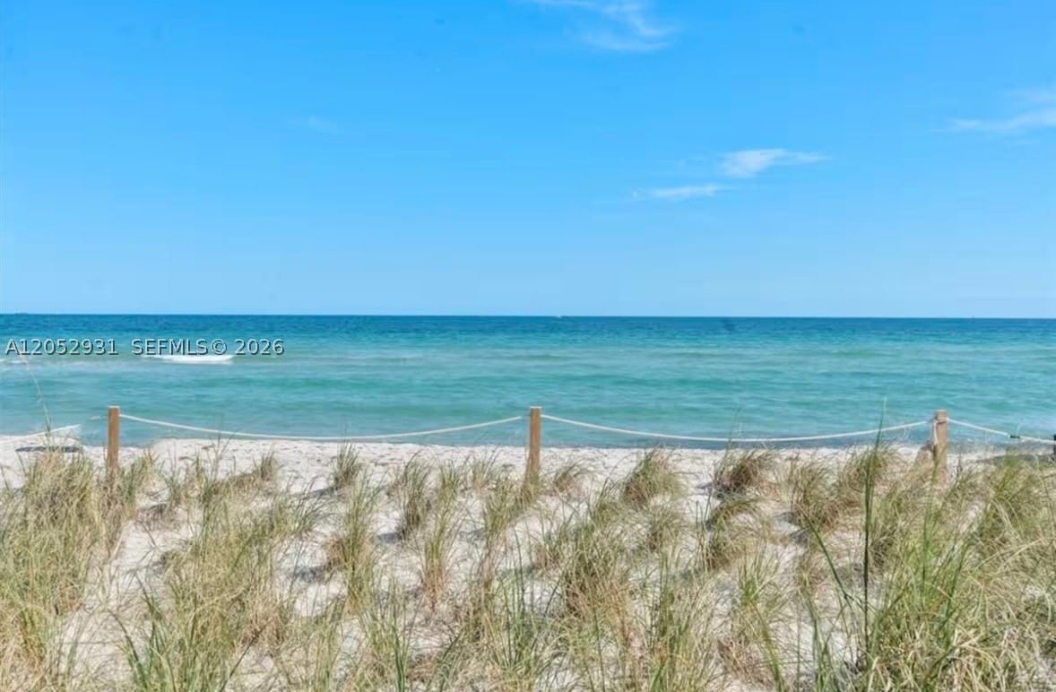 Real estate property located at 333 Palm St, Broward, Hollywood Central Beach, Hollywood, FL